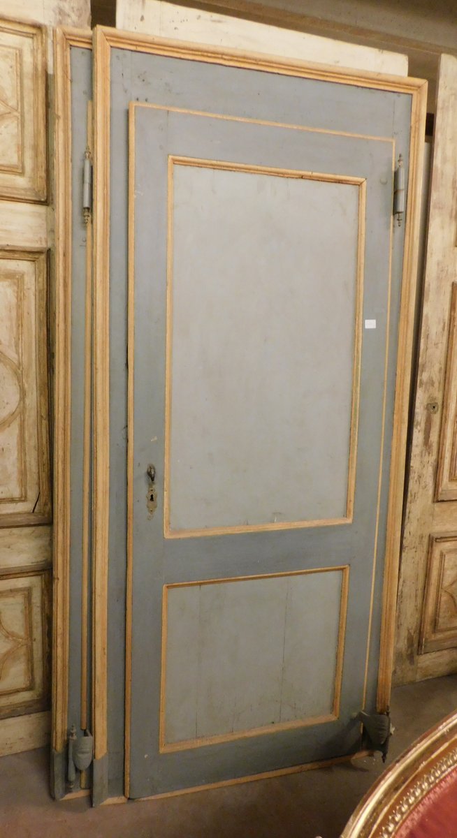 pts657  n. 4 porte con telai , laccate, misura totale cm 102 x h 223;